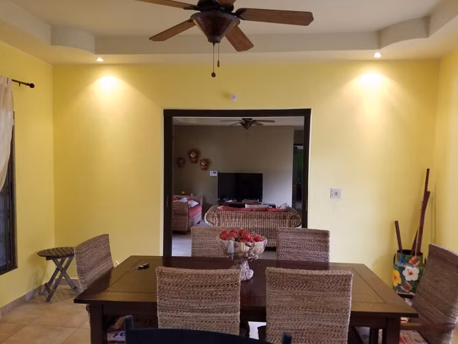 Venta de Casa con Piscina en Coronado Golf