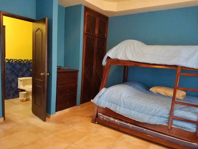 Venta de Casa con Piscina en Coronado Golf