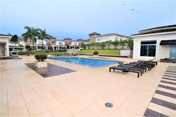 Se vende casa en Dorado Village, Condado del Rey