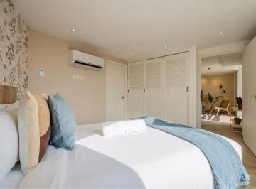 Exclusivo Apartamento de 3 Recamaras en Casco Viejo - Completamente Amoblado y Equipado