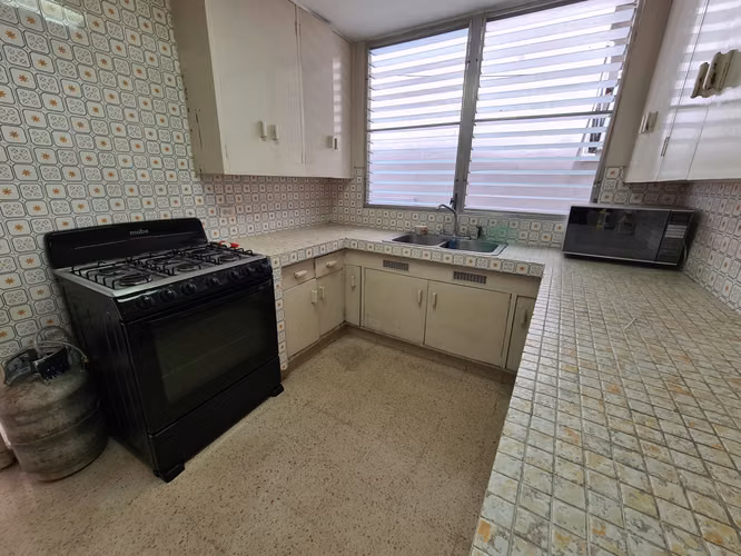 Via Veneto - Habitación Muy amplia + Estacionamiento Privado