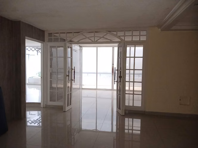 Venta de Apartamento en Ave. Balboa, PH La Gaviota, 176m2