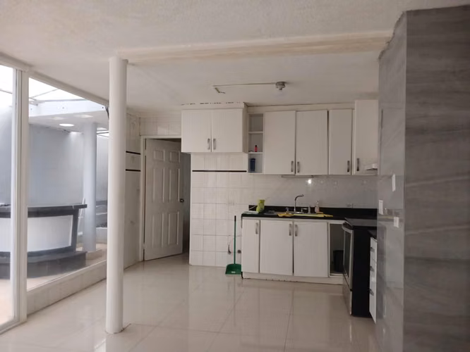 Venta de Apartamento en Ave. Balboa, PH La Gaviota, 176m2