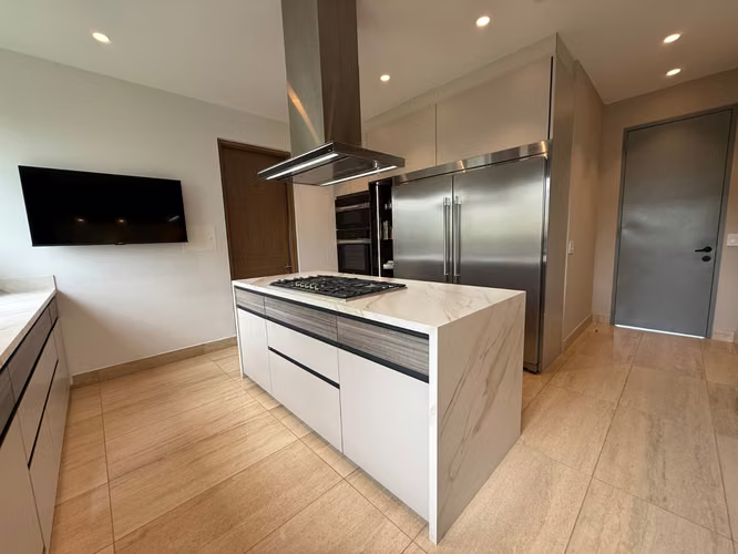 Venta de Casa dúplex en Santa María, The Woods, 318m2 de construcción