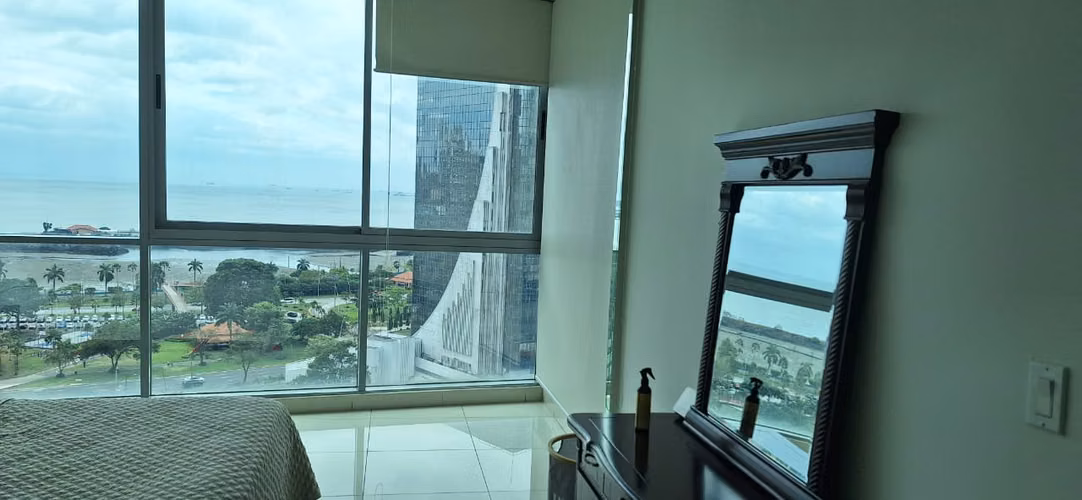for rent Se alquila apartamento amoblado Ave Balboa ph allure f mar