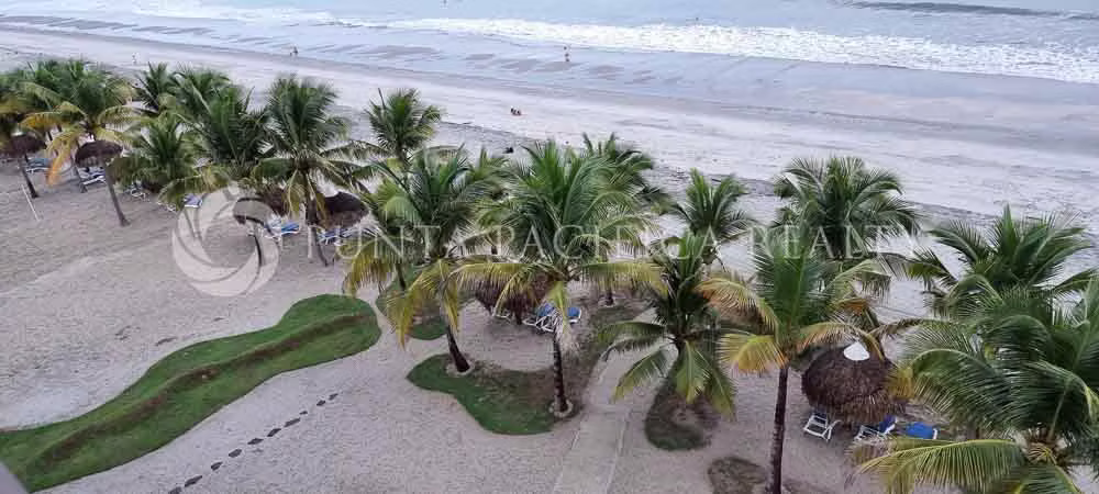 En Venta | Penthouse Frente al Mar con Vistas Panorámicas | En P.H. Olas del Mar | Playa Caracol