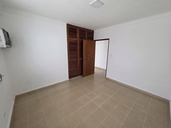 LINDO APARTAMENTO EN PLANTA BAJA CON JARDIN