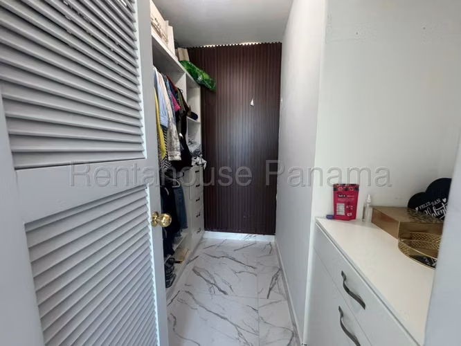 Vendo Apartamento Espectacular en PH Marquis Tower, El Cangrejo 26-5600GG