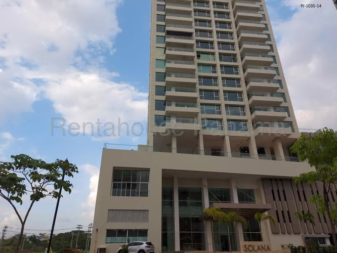 Vendo Apartamento Espacioso en PH Solana, Santa María 26-5610GG