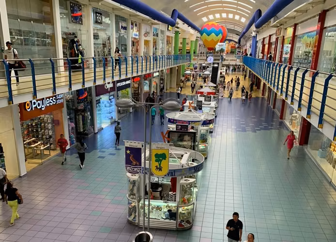 VENTA LOCAL CENTRO COMERCIAL ALBROOK MALL  CV