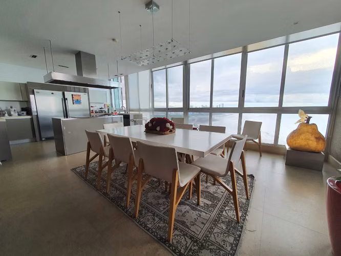 Se vende Penthouse de dos niveles en Coco del Mar, Ph Ocean Sky