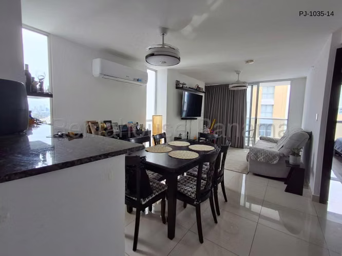 Venta de apartamento en Carrasquilla CF26-1981