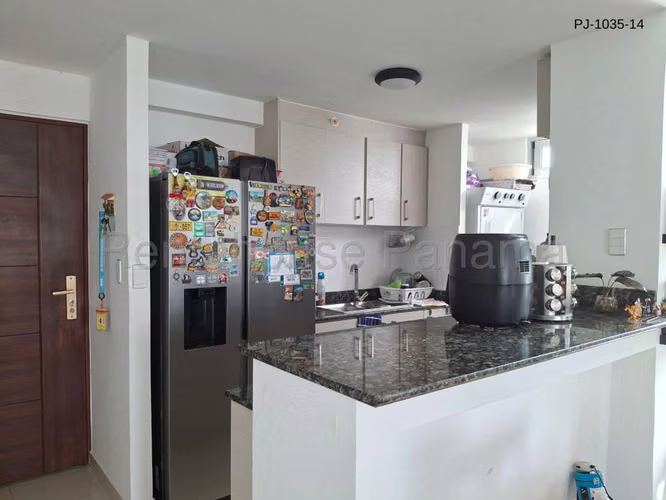 Venta de apartamento en Carrasquilla CF26-1981