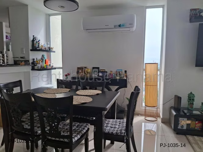 Venta de apartamento en Carrasquilla CF26-1981