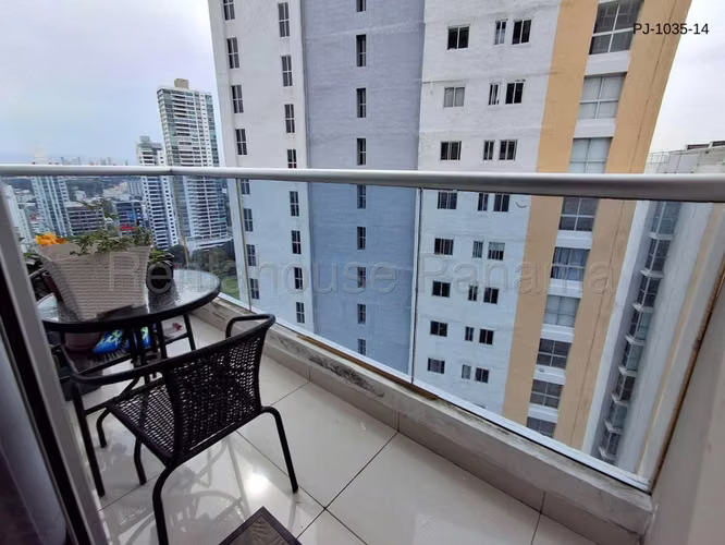 Venta de apartamento en Carrasquilla CF26-1981
