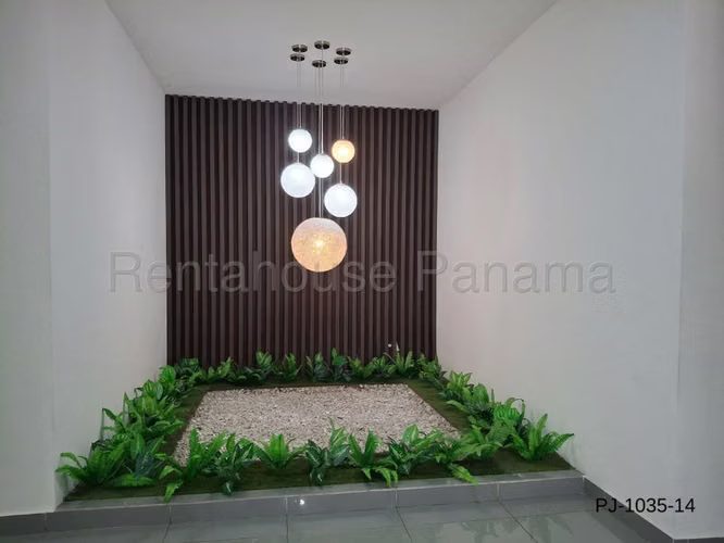 Venta de apartamento en Carrasquilla CF26-1981