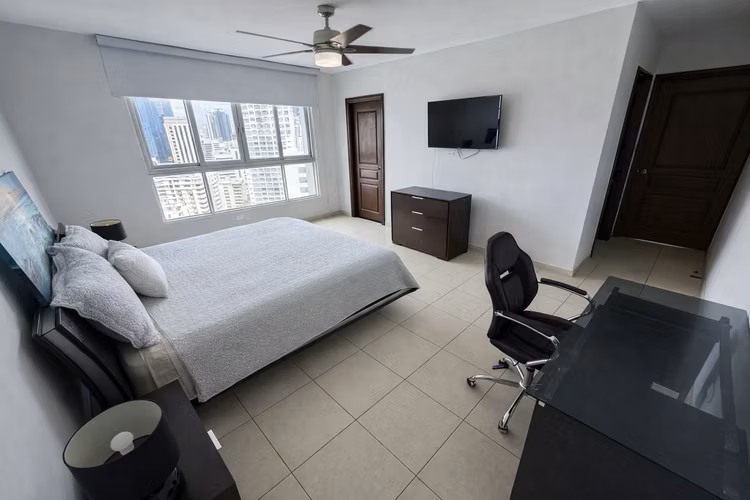 PH Sol Marina | 240m² amoblado | Piso alto | $389,000
