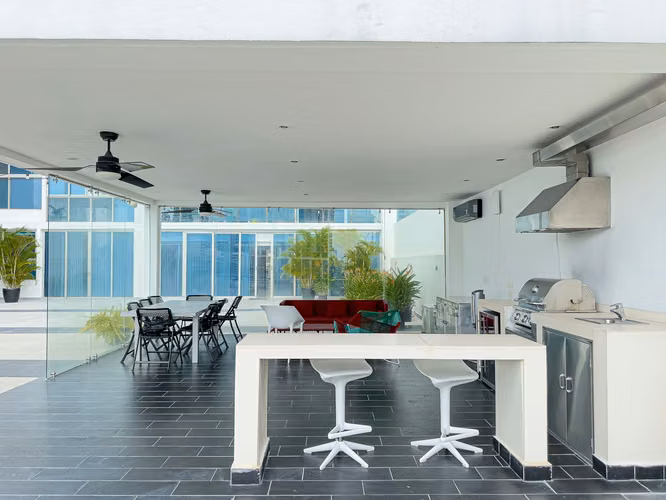 Se vende apartamento con piscina en Punta Pacifica, Aqualina