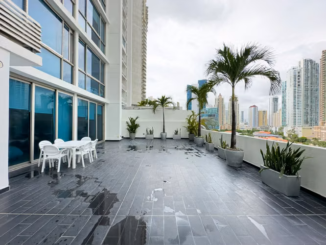 Se vende apartamento con piscina en Punta Pacifica, Aqualina