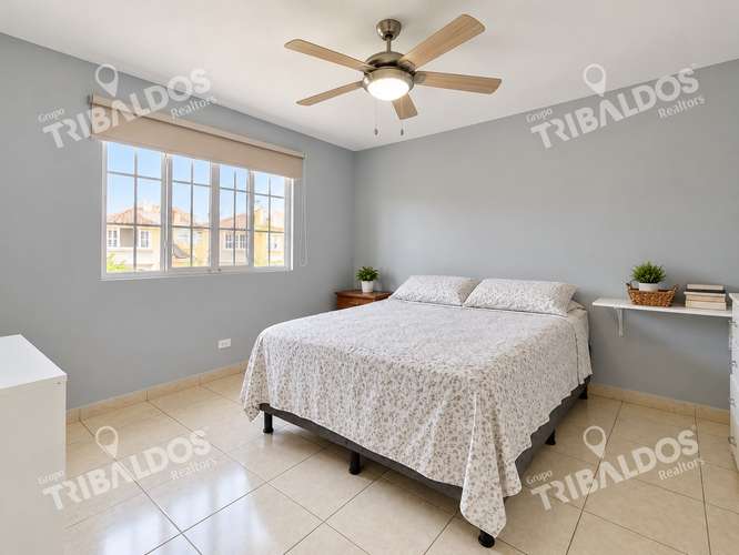 VENTA DE CASA ADOSADA EN  VILLA DE LAS AZORES EN VILLA LUCRE