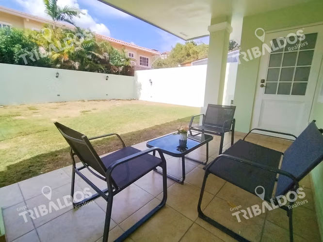 VENTA DE CASA ADOSADA EN  VILLA DE LAS AZORES EN VILLA LUCRE