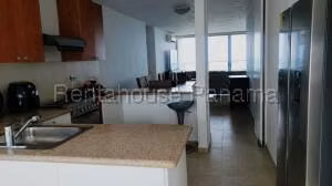 Venta de Apartamento con 162m2 en San Francisco PH Terrasol 26-5737SR