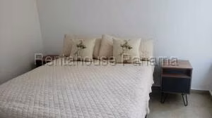 Venta de Apartamento con 162m2 en San Francisco PH Terrasol 26-5737SR