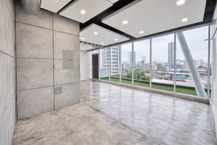 Office 77 | 169m² con terraza privada | 3 estacionamientos | $2,700
