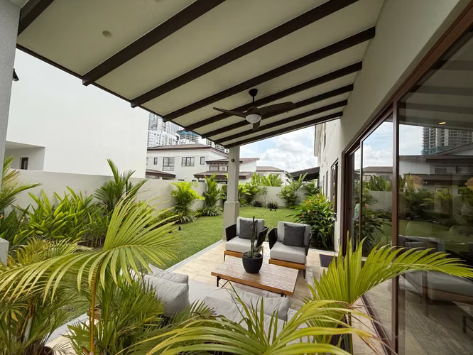Duplex house for sale in Santa Maria, The Woods, 339m2 of construction