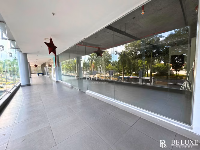 LOCAL COMERCIAL EN ALQUILER | ISTRIP MALL – COSTA DEL ESTE