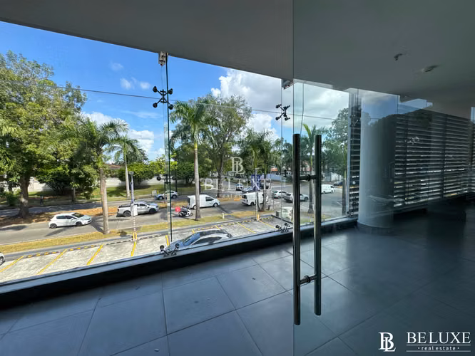 LOCAL COMERCIAL EN ALQUILER 1ER PISO COSTA DEL ESTE ISTRIP MALL(20)