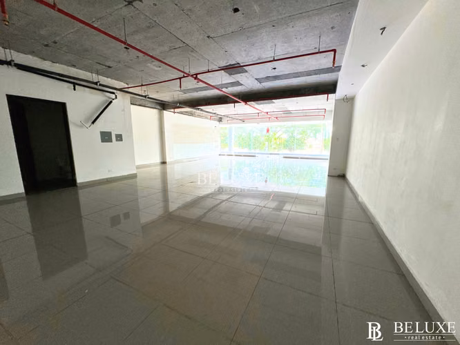 LOCAL COMERCIAL EN ALQUILER 1ER PISO COSTA DEL ESTE ISTRIP MALL(20)