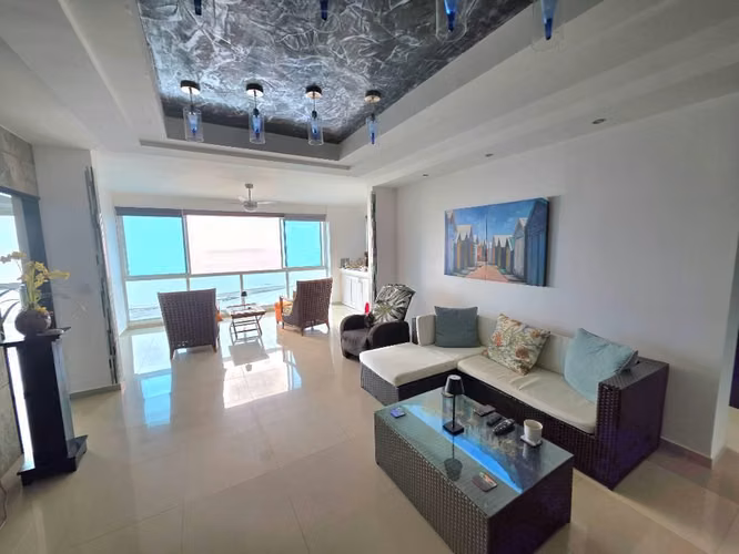 Beachfront apartment for sale - Imagen 3