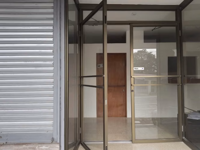 ALQUILO LOCAL COMERCIAL 40M2 CENTRICO CALLE ANTERIOR AVE CENTRAL