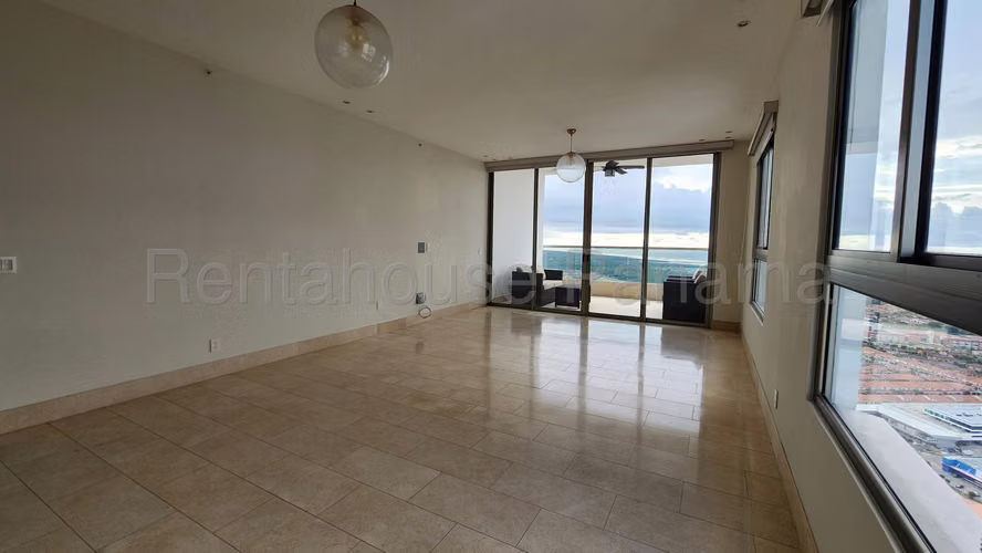 Venta de Apartamento en Santa Maria Ph GreenView Mts2: 215 PD