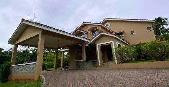 VENTA Elegante Residencia DUPLEX en Urbanización cerrada | Camino de Cruces – Clayton (JJ) - Imagen 10