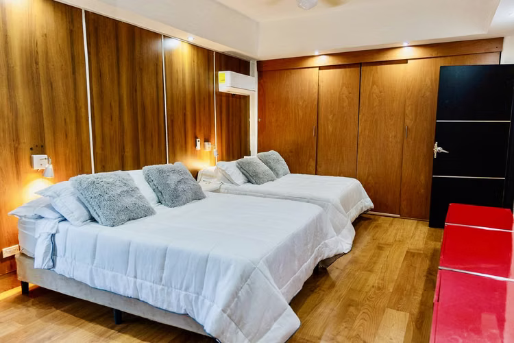 Albrook  Residencia Remodelada de 5 Recámaras $725,000.00