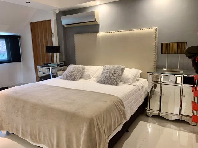 Albrook  Residencia Remodelada de 5 Recámaras $725,000.00