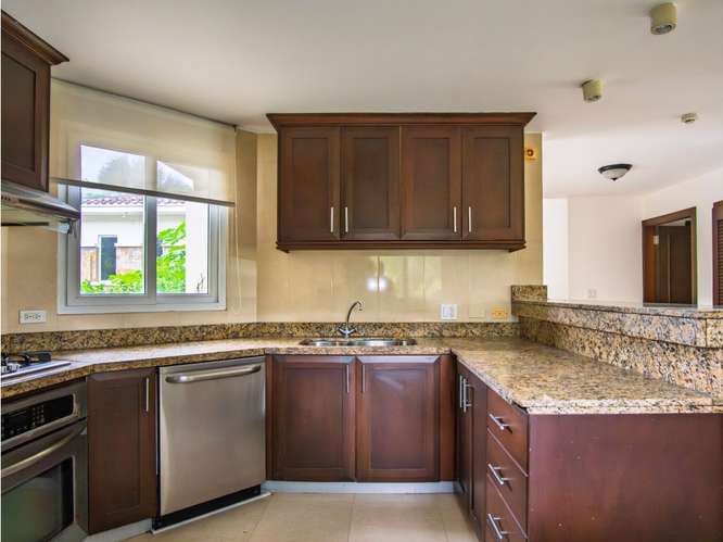REMATE:VENTA DE CASA EN ANCON , PH TUCAN COUNTRY