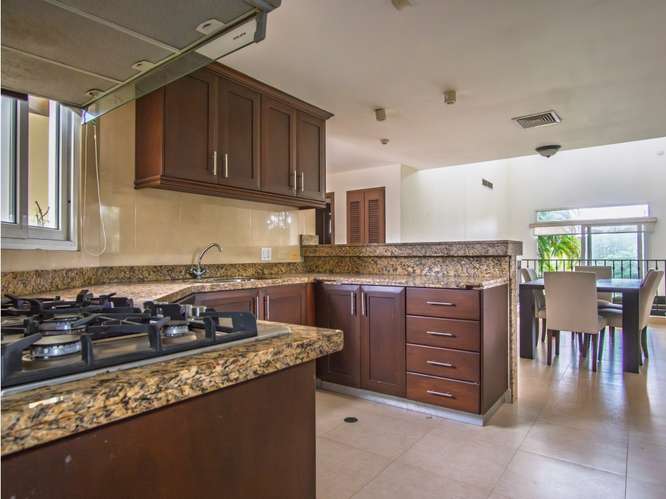 REMATE:VENTA DE CASA EN ANCON , PH TUCAN COUNTRY