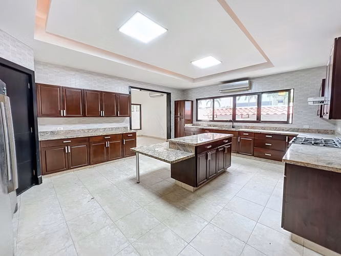 Venta casa en Costa del Este PH Paseo del parque  - Imagen 9