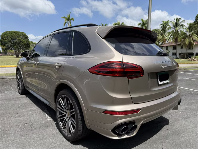 Porsche Cayenne Turbo Custom Spect