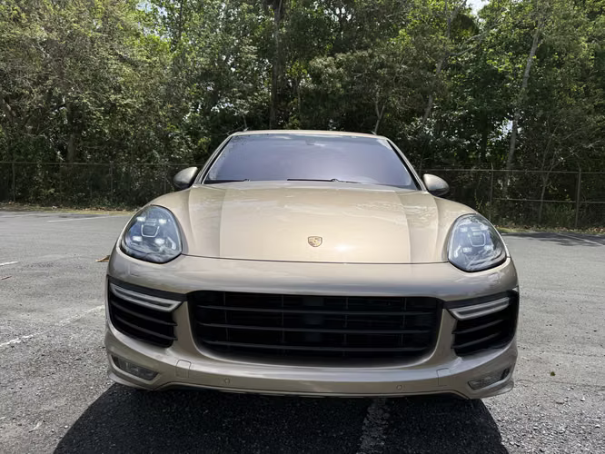 Porsche Cayenne Turbo Custom Spect