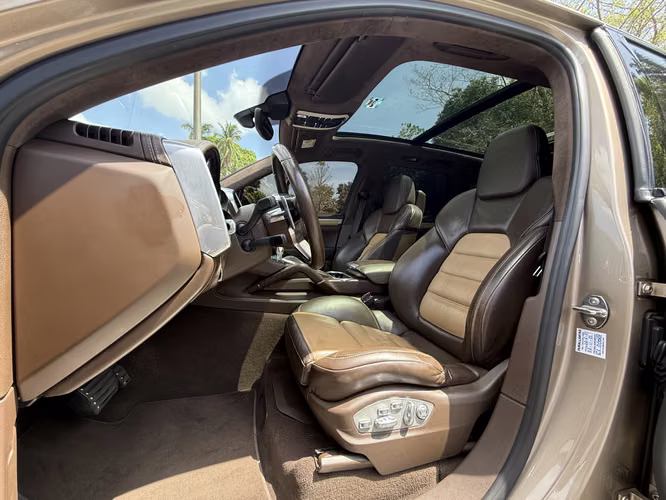 Porsche Cayenne Turbo Custom Spect