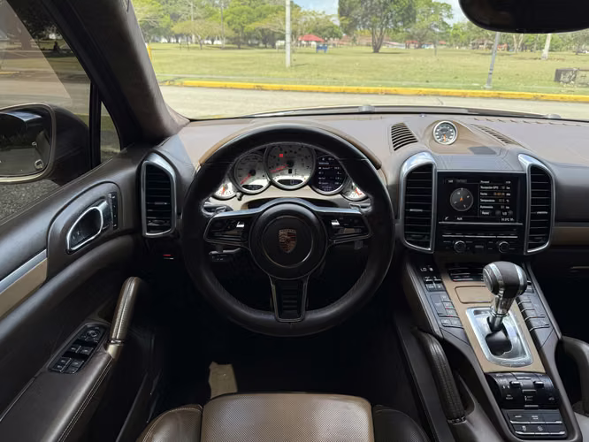 Porsche Cayenne Turbo Custom Spect
