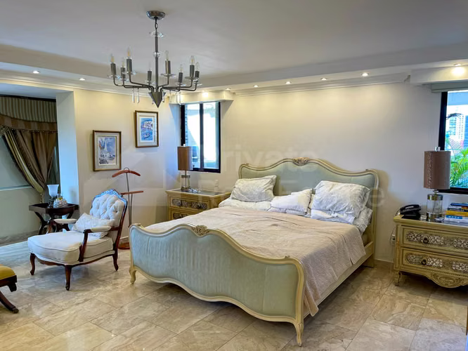 Apartamento en venta PH Torre Marbella