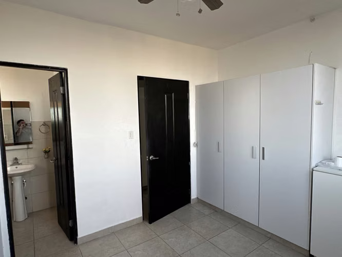 Alquilo apartamento en PH El Doral, línea blanca - Imagen 12