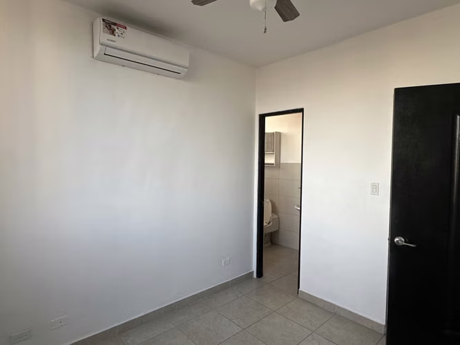 Alquilo apartamento en PH El Doral, línea blanca - Imagen 13