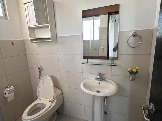 Alquilo apartamento en PH El Doral, línea blanca - Imagen 15