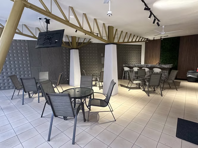 Alquilo apartamento en PH El Doral, línea blanca - Imagen 17
